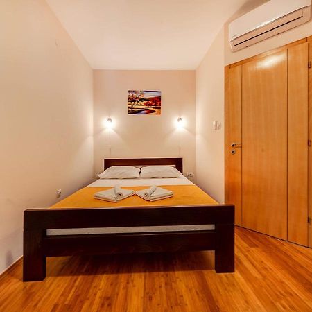 Port Adria Apartments كاميناري المظهر الخارجي الصورة
