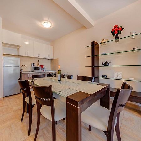 Port Adria Apartments كاميناري المظهر الخارجي الصورة