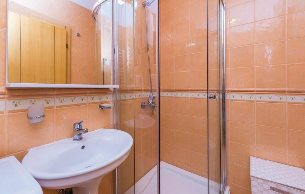 Port Adria Apartments كاميناري المظهر الخارجي الصورة