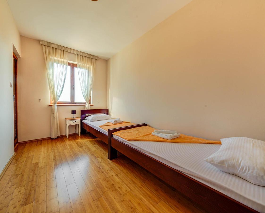 Port Adria Apartments كاميناري المظهر الخارجي الصورة